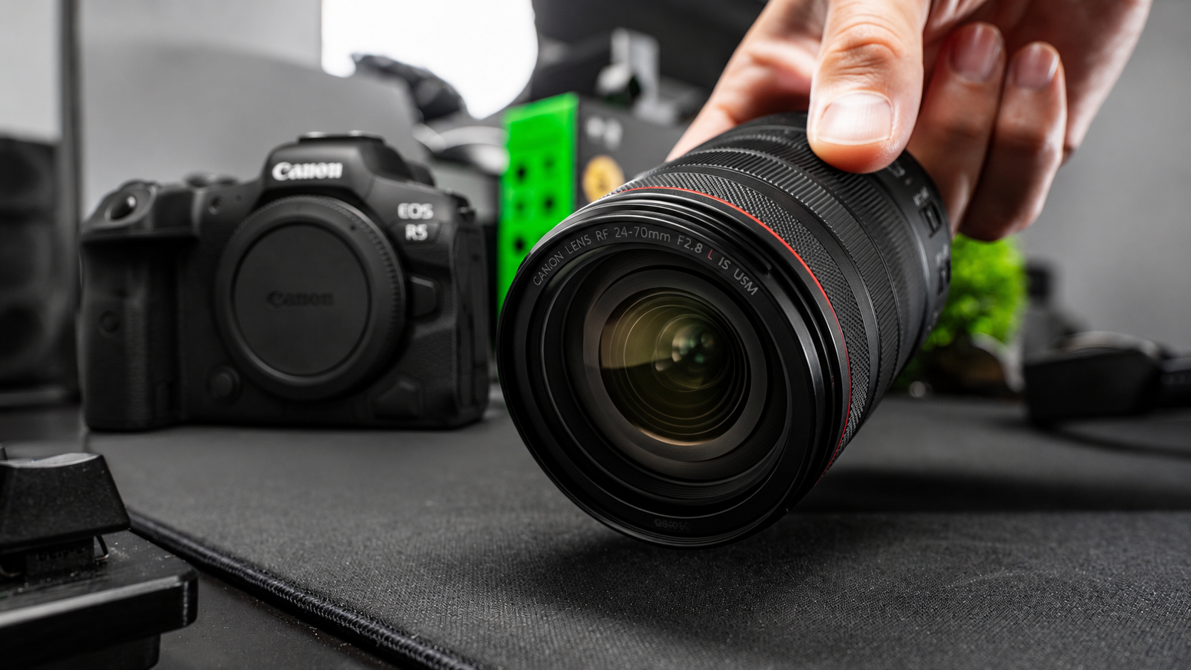 5 Best Canon EOS R5 Lenses for Beginners (2026)