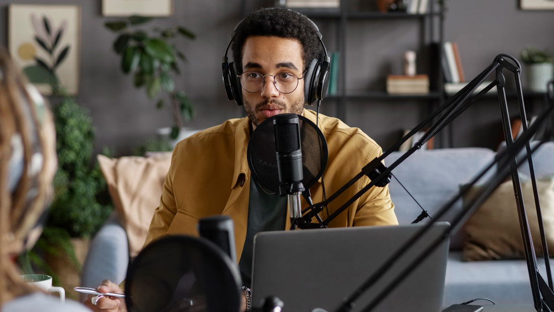 50 Podcast Tips to Grow Fast (Start the Right Way) in 2026